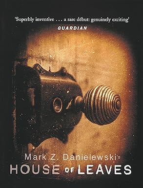 Cover of House of Leaves by Mark Z. Danielewski – Psychological Horror Paperback, 2000 Edition